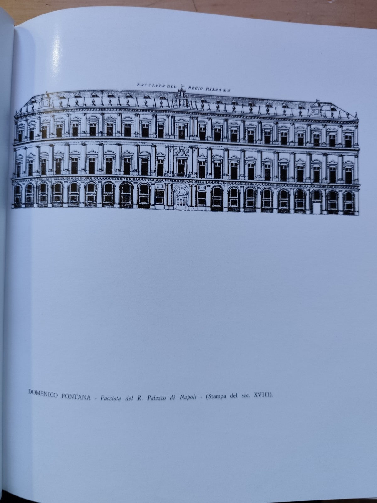 Le antiche residenze reali di Napoli, Felice de Filippis - Di Mauro ed. 1971