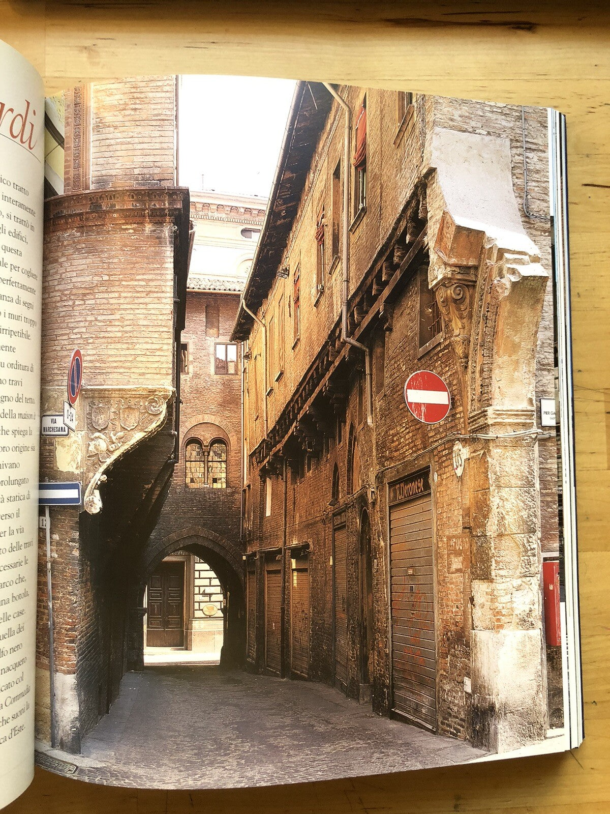 Palazzi Bolognesi dimore storiche dal medioevo all'ottocento - L'inchiostroblu