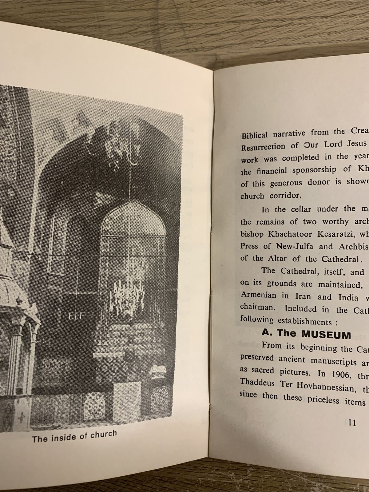 GUIDE BOOK TO NEW-JULFA. ISFAHAN-IRAN. Levon G. Minassian 1965