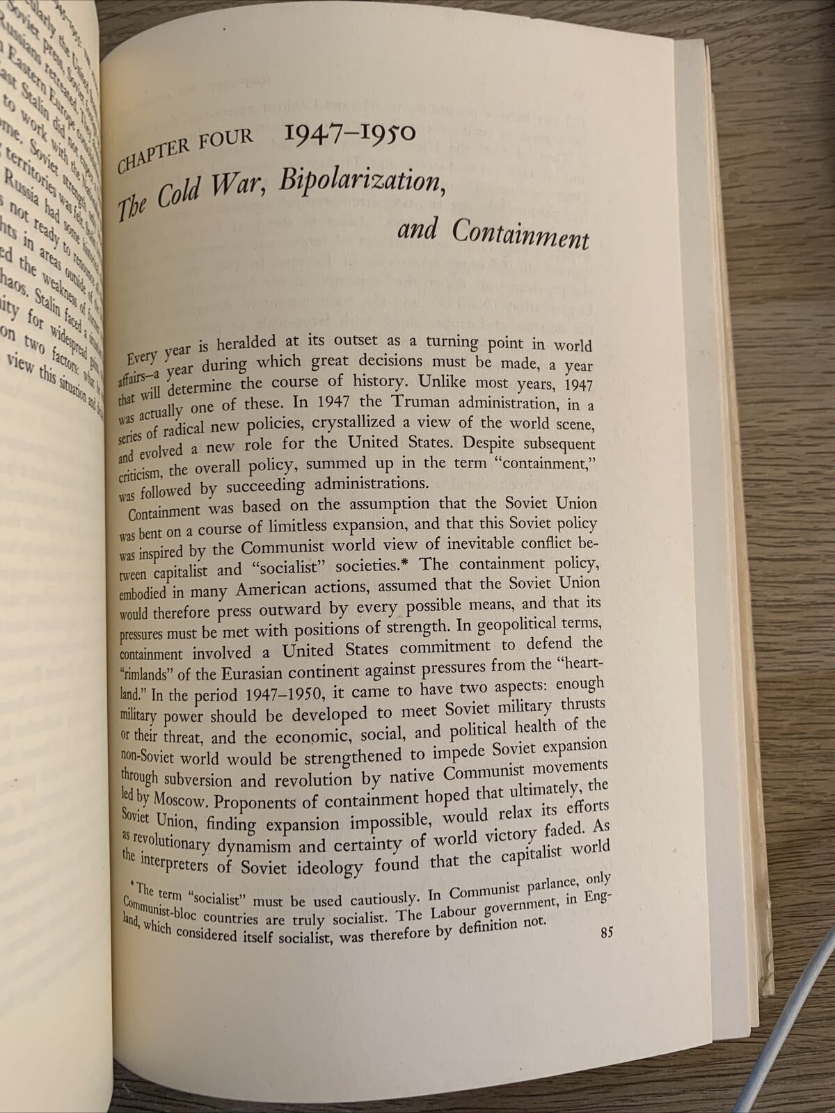 INTERNATIONAL POLITICS SINCE WORLD WAR II - a short history, C. Robertson 1966 #