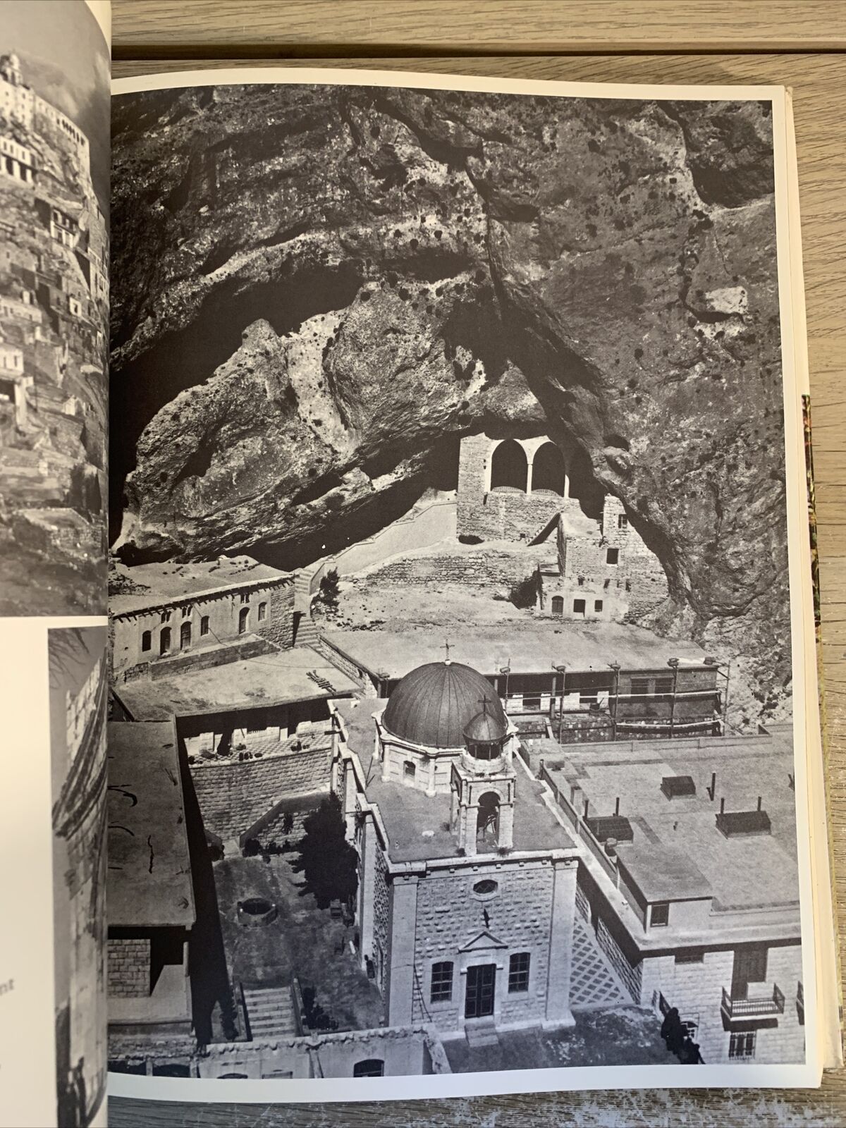 Damas Bagdad, Capitales et Terres des califes. J. Ghislain 1971. Dar El-Machreq