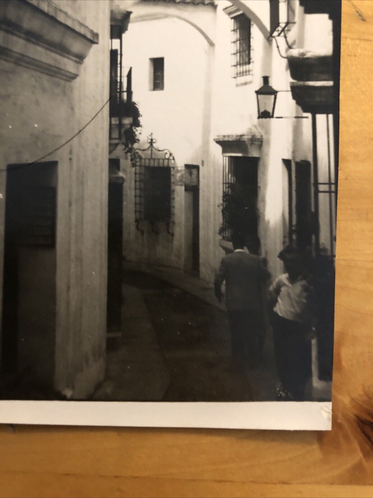 Fotografie BARCELLONA El Pueblo, Cortile intorno al Palazzo municipale -anni '50