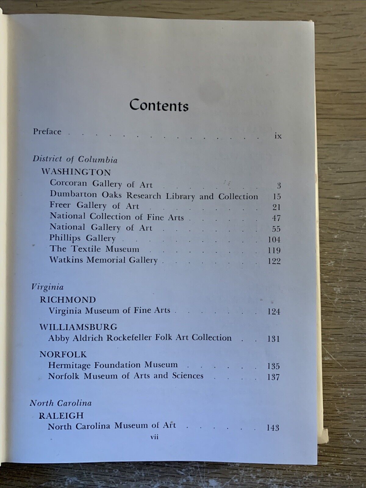 A Guide to Art Museums in the United States by W. Aubrey Cartwright 1958