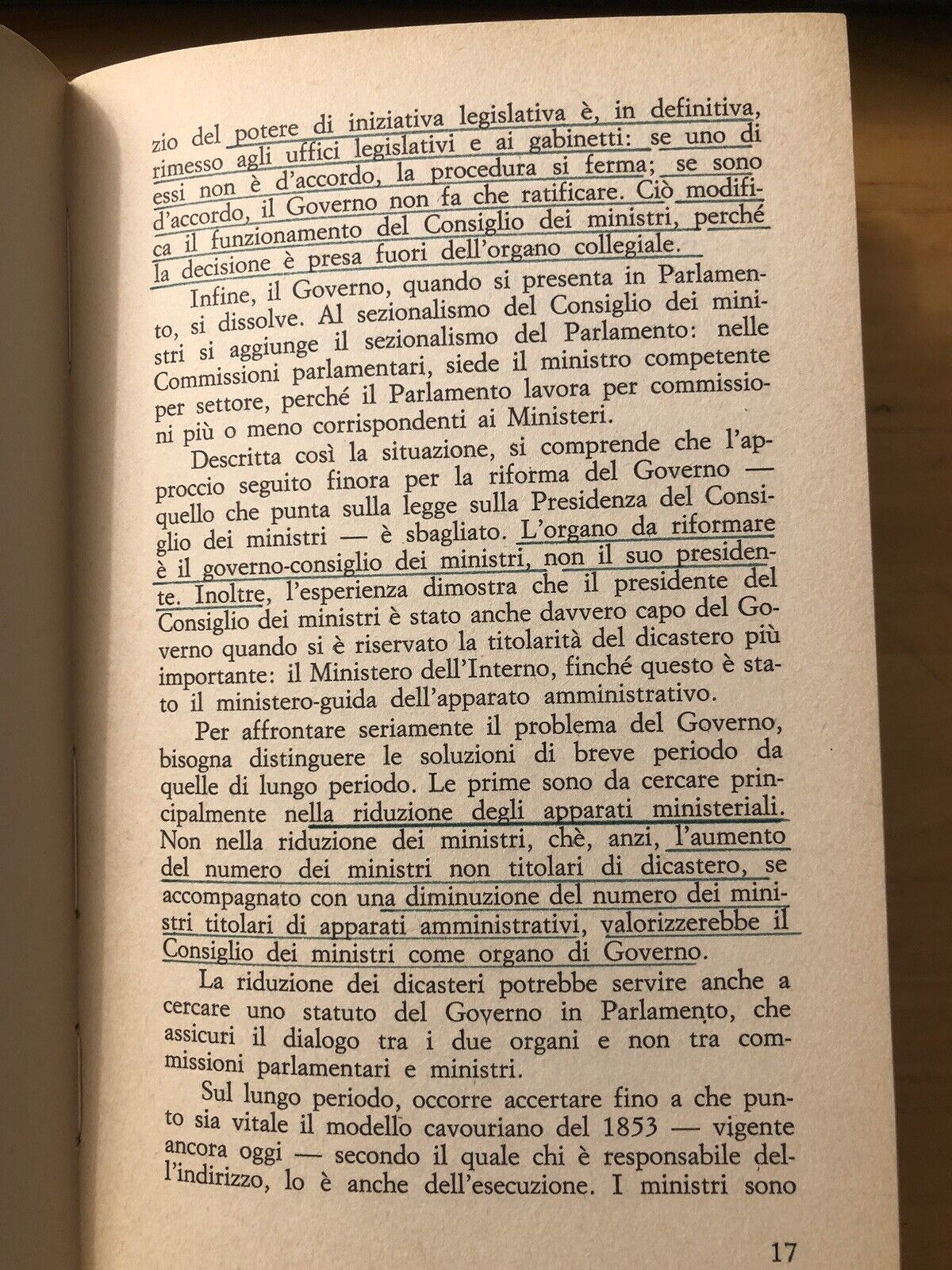 Burocrazia ed economia pubblica cronache degli anni '70. Sabino Cassese, Mulino