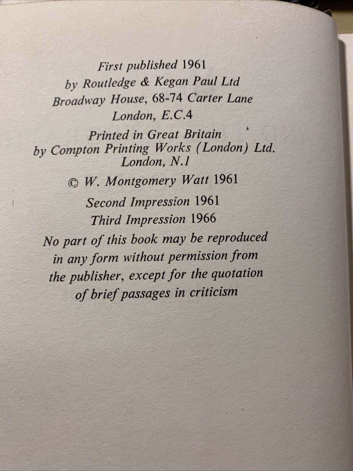 ISLAM AND THE INTEGRATION OF SOCIETY. MONTGOMERY WATT 1966