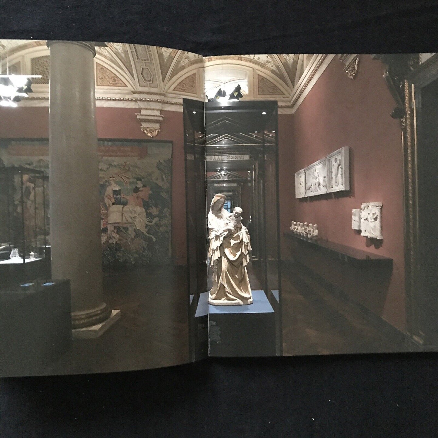 KUNSTKAMMER VIENNA - A tour edited by Sabine Haag