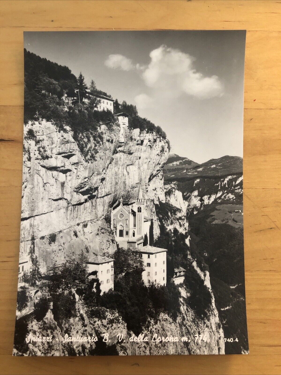 Cartolina SPIAZZI, VERONA SANTUARIO DELLA CORONA, NON VIAGGIATA