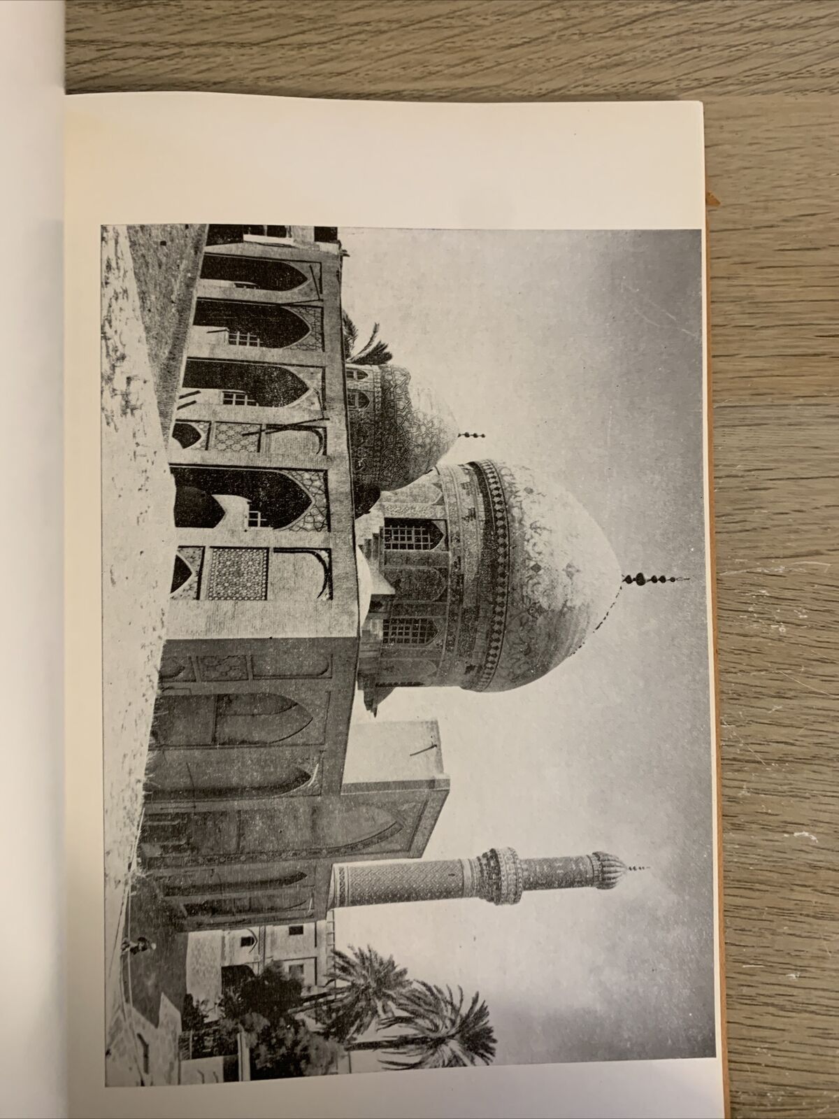 BAGHDAD - TAHA BAQIR, REPUBLIC OF IRAQ. directorate general of antiquities 1958