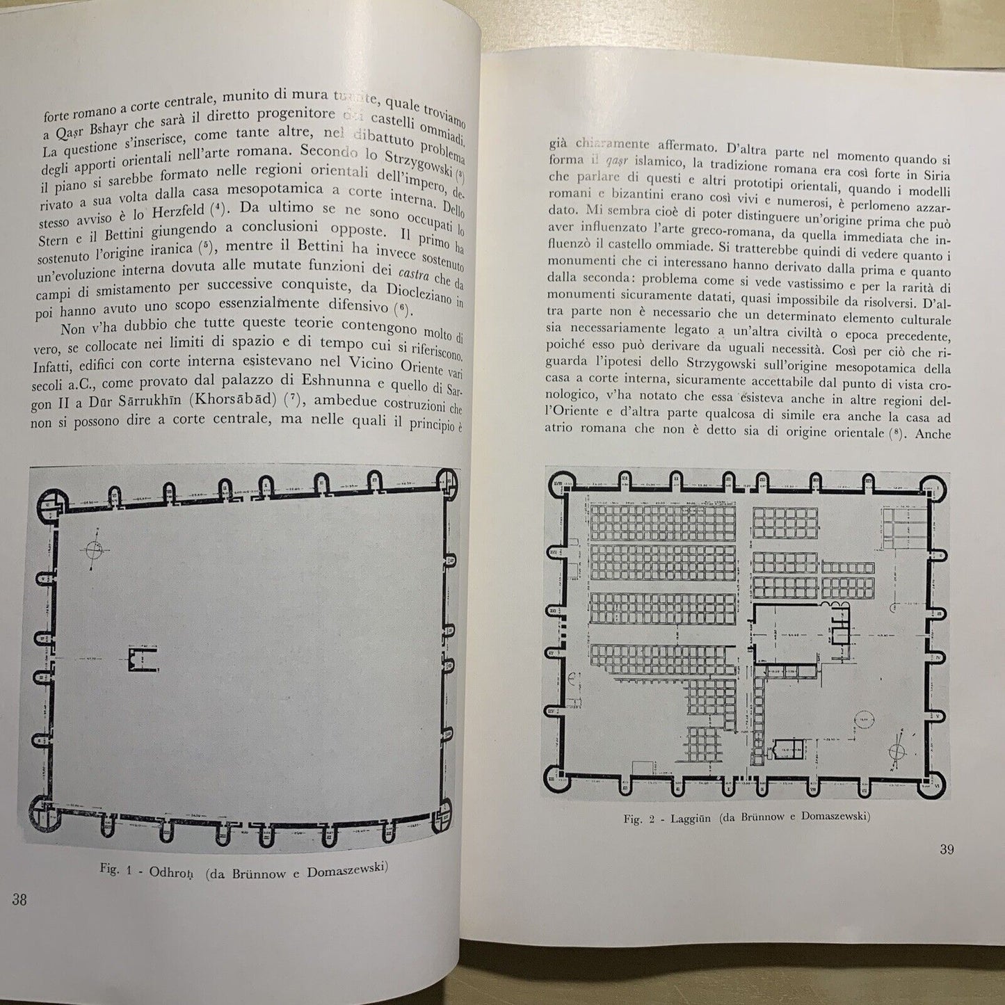 ORIGINI E PRIMI SVILUPPI DELL'ARCHITETTURA CIVILE MUSULMANA. VINCENZO STRIKA #