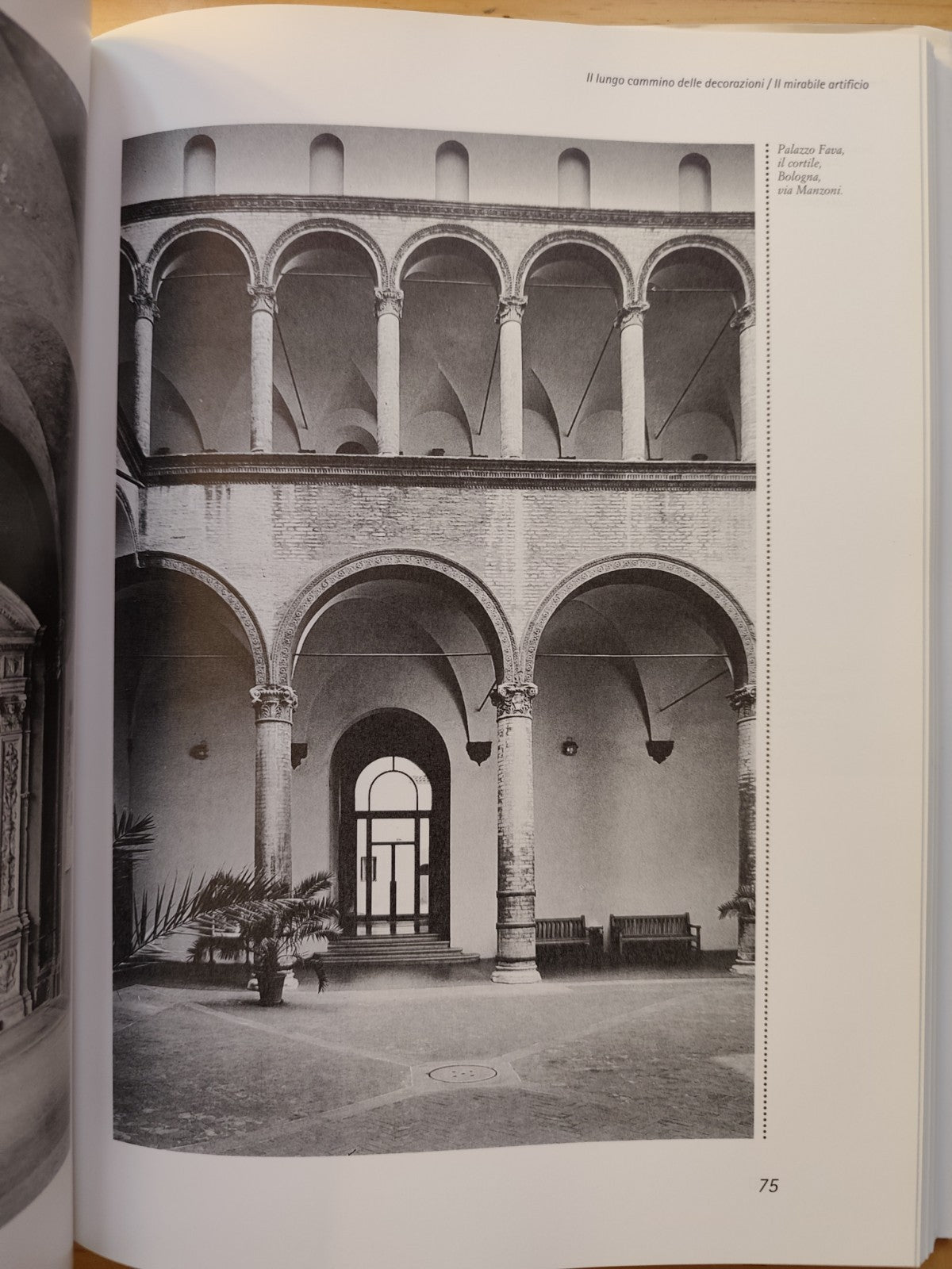 Il mirabile artificio colonne archi capitelli dei portici di Bologna A. Santucci