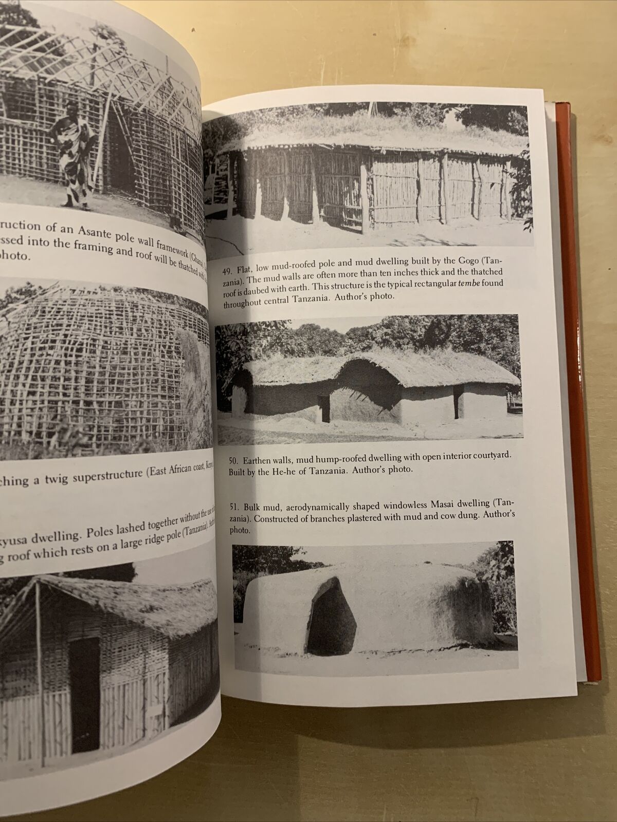 AFRICAN CITIES AND TOWNS BEFORE THE EUROPEAN CONQUEST, Richard W. Hull 1976 #