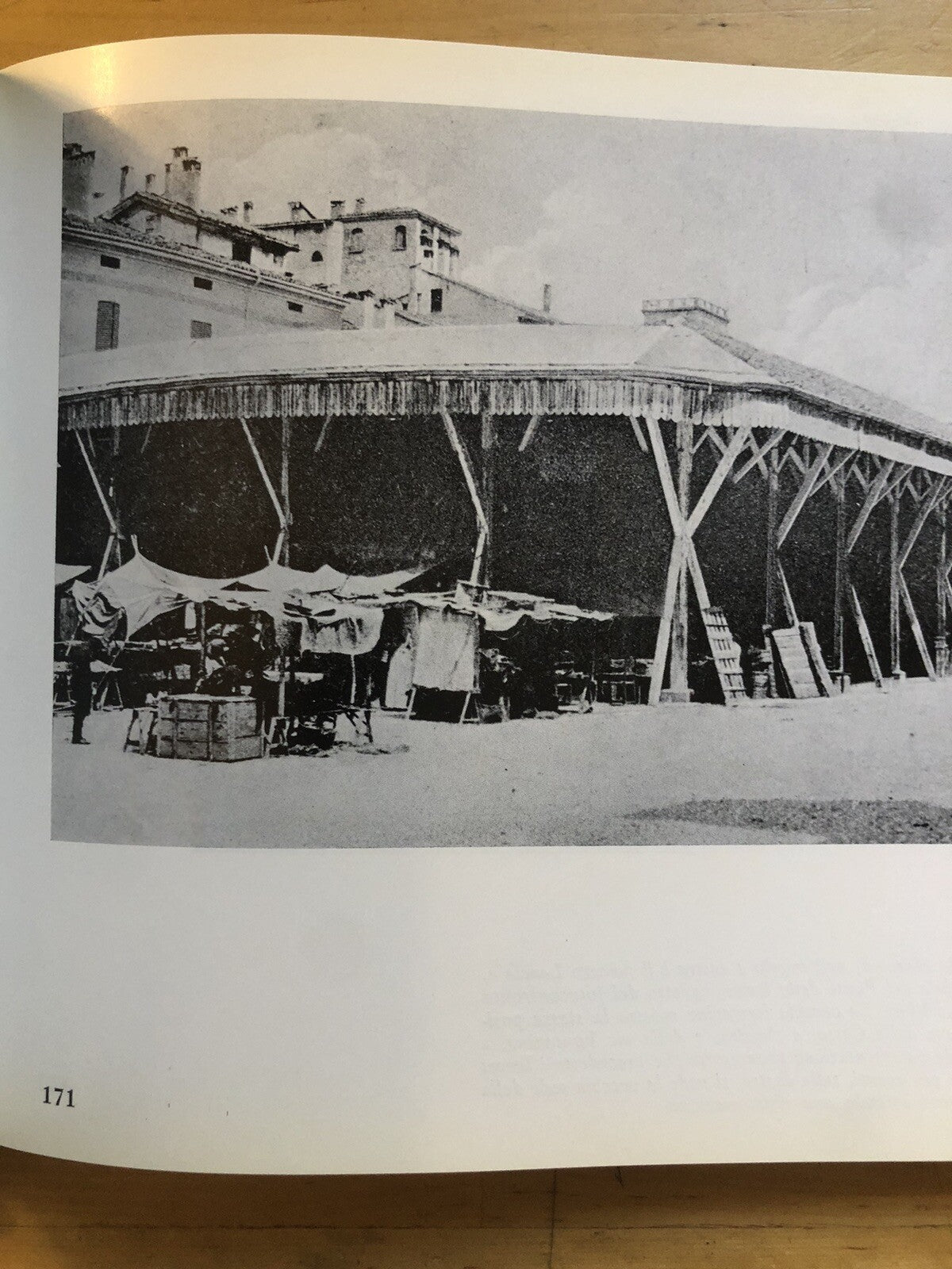 Bologna fotoconfronti col passato, A. Vianelli, edizione Unificata in 300 pagine