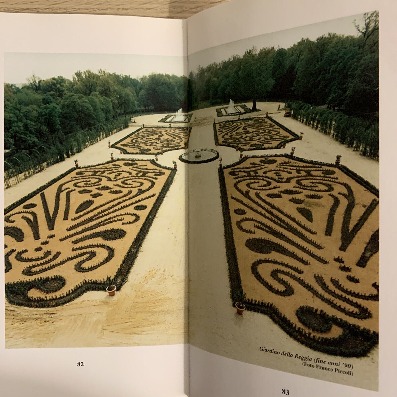 Il Giardino della Reggia Colorno. Milena Fornari, Tlc editrice 2000