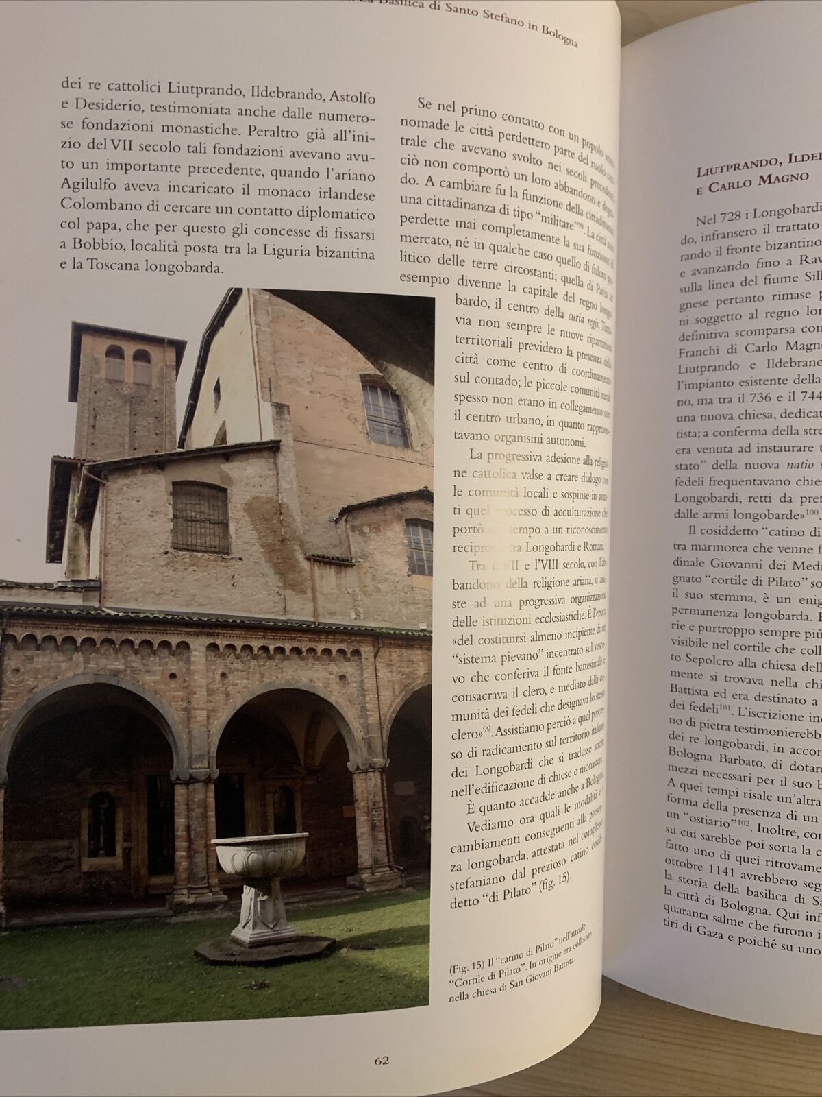 In viaggio verso La Terra Santa, La Basilica di Santo Stefano in Bologna.Minerva