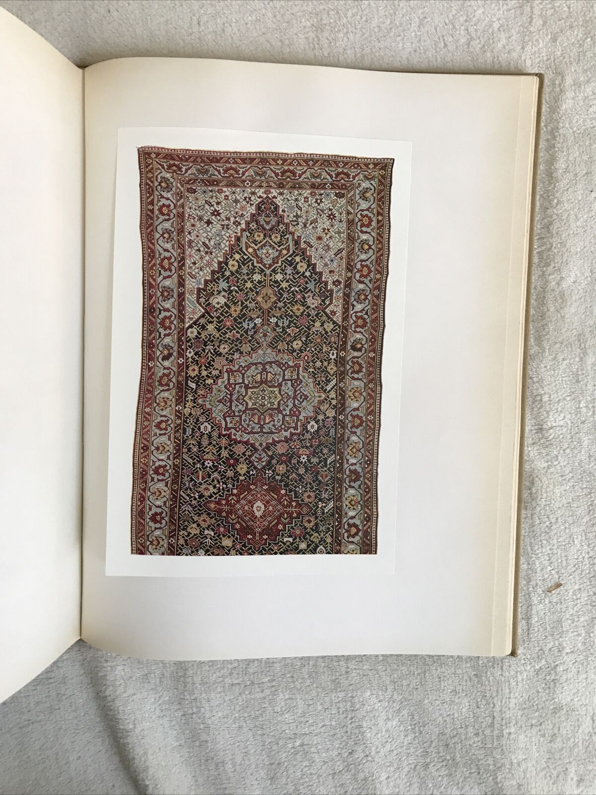 IL TAPPETO ORIENTALE, Michele Campana, edizione Libri Artistici.