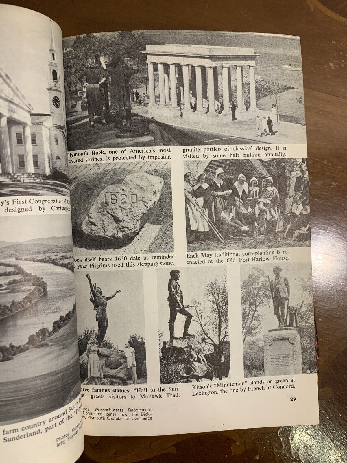 Around the world in 2000 pictures, A. Milton Runyon, Vilma Bergane. 1956