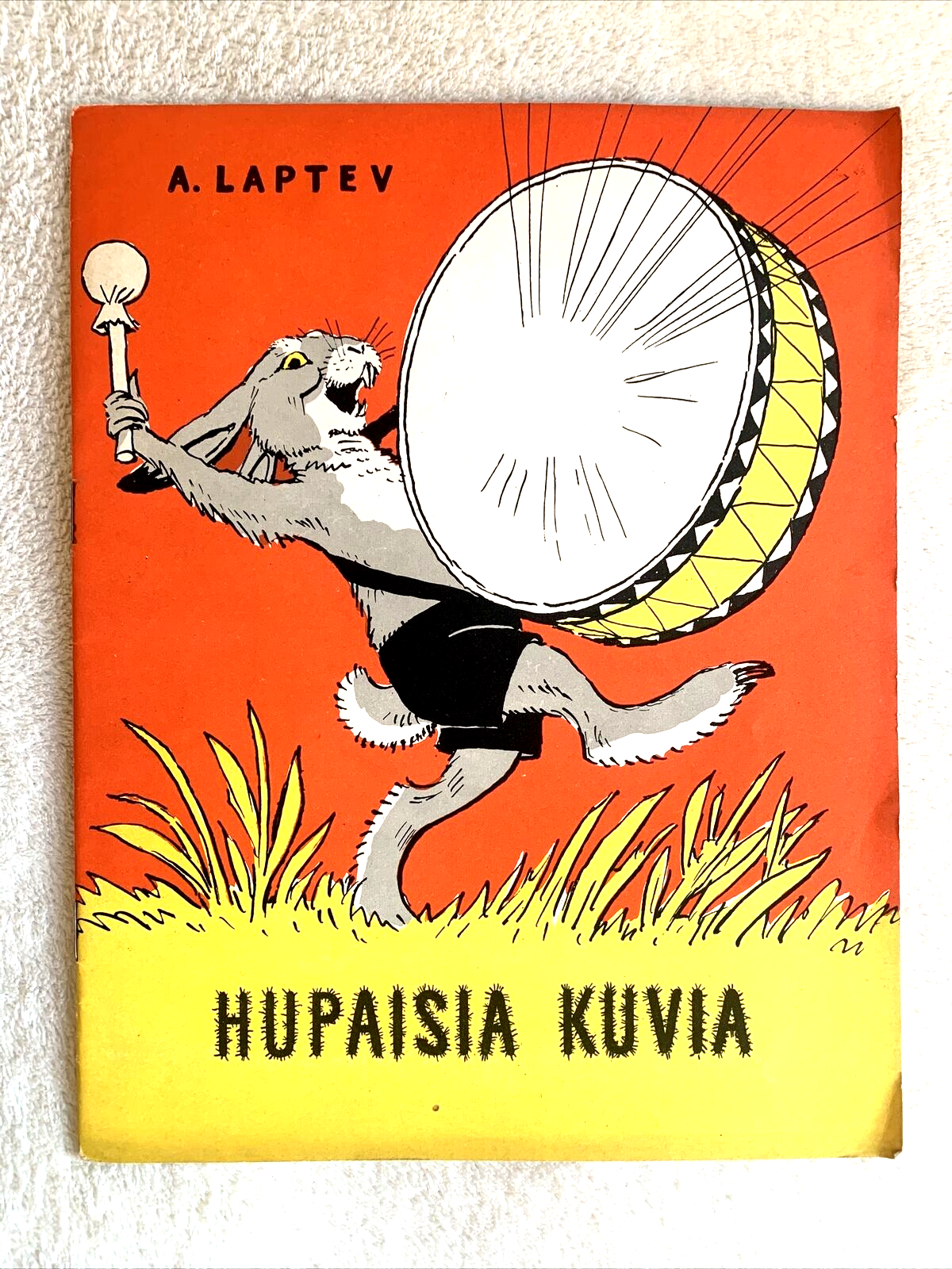 Libro illustrato per bambini anni '60. Provenienza Finlandia. raro interessante
