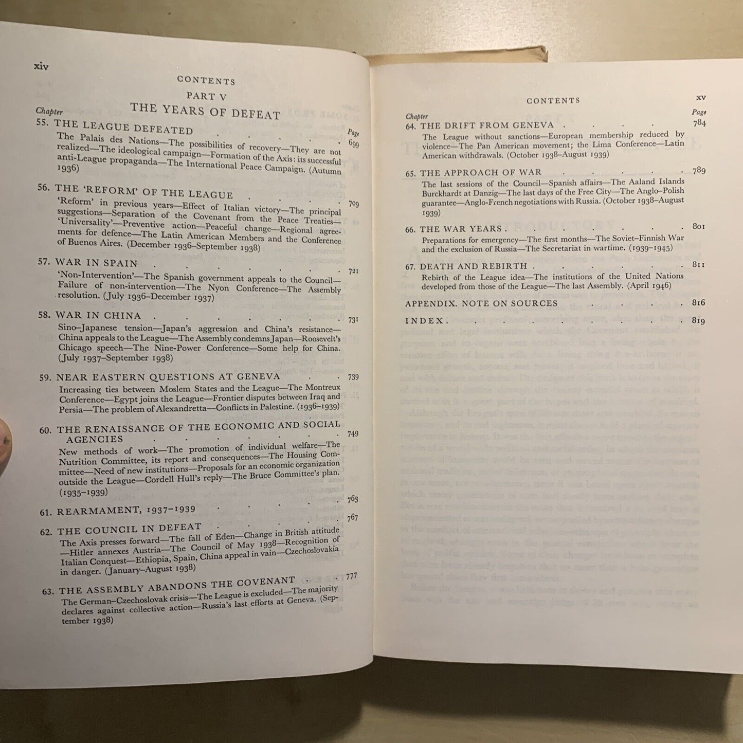 history of THE LEAGUE OF NATIONS - F. P. WALTERS. OXFORD UNIVERSITY PRESS 1960 #