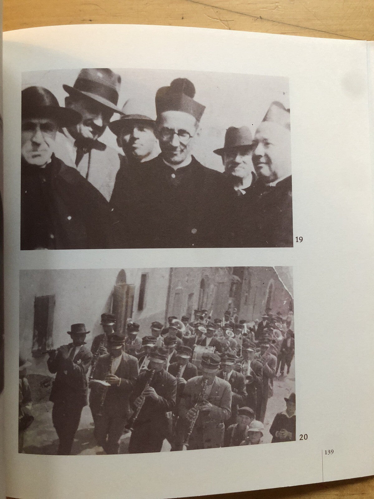 LIVERGNANO nella storia di un paese 2004