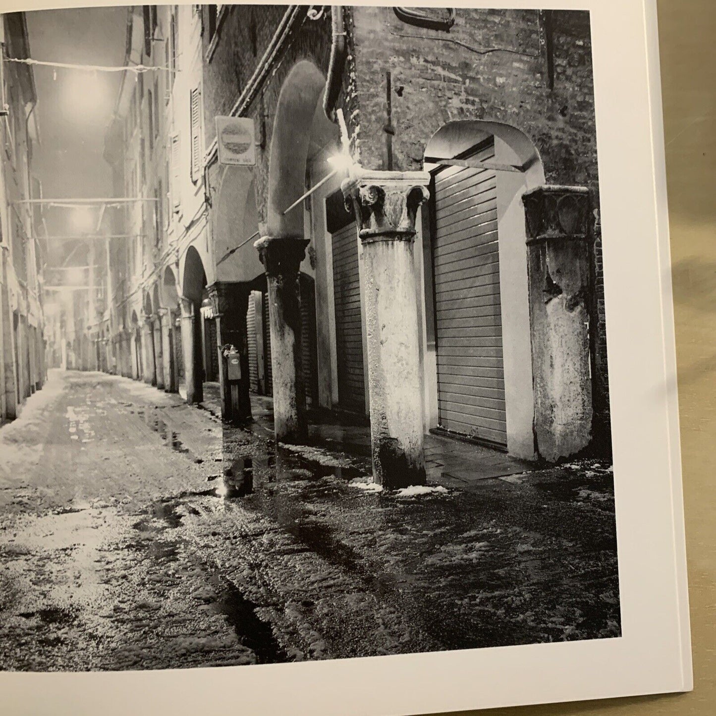 FERRARA D'INVERNO - Enrico Baglioni, Oltre lo specchio. Interbooks 1988