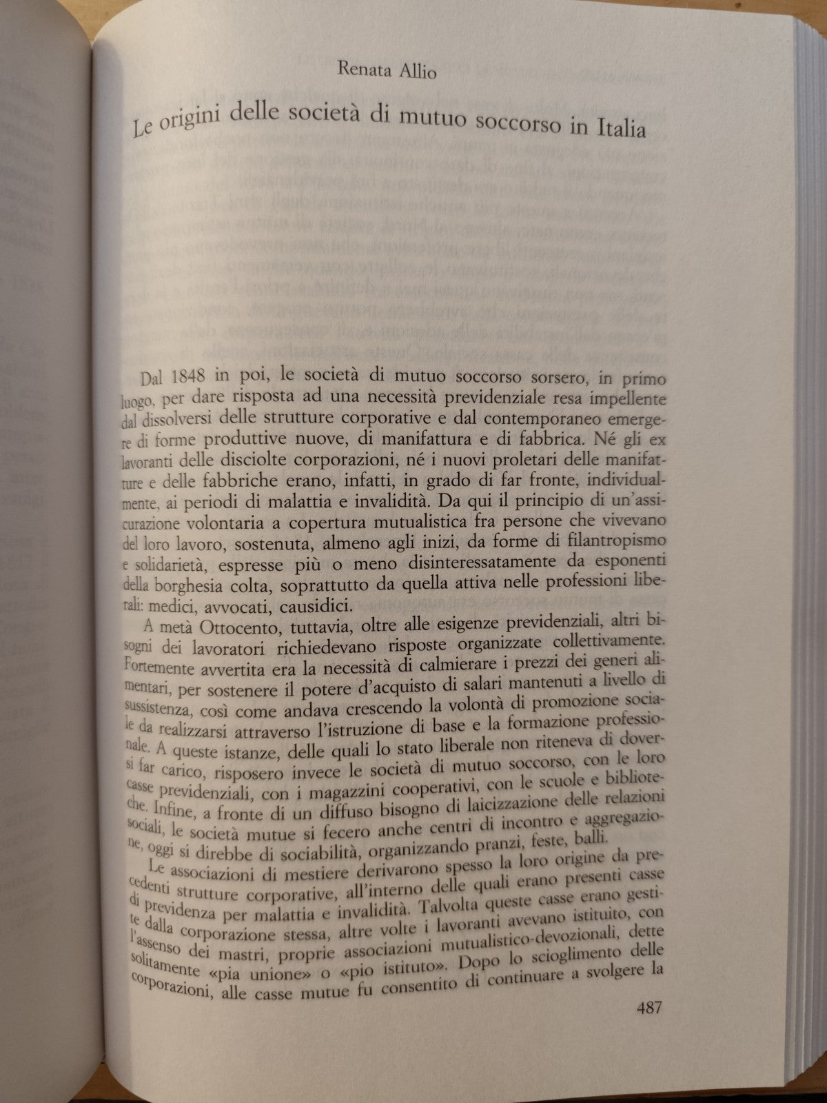Povertà e innovazioni istituzionali in Italia dal medioevo a oggi, Vera Zamagni