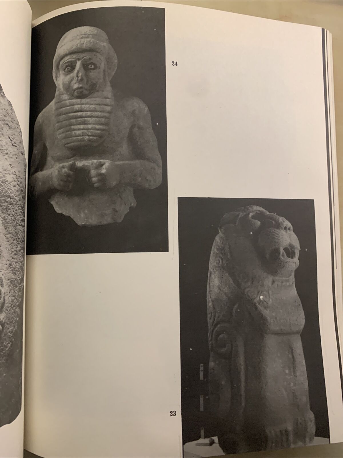 Treasures of the Iraq museum - Dr. Faraj Basmachi 1975