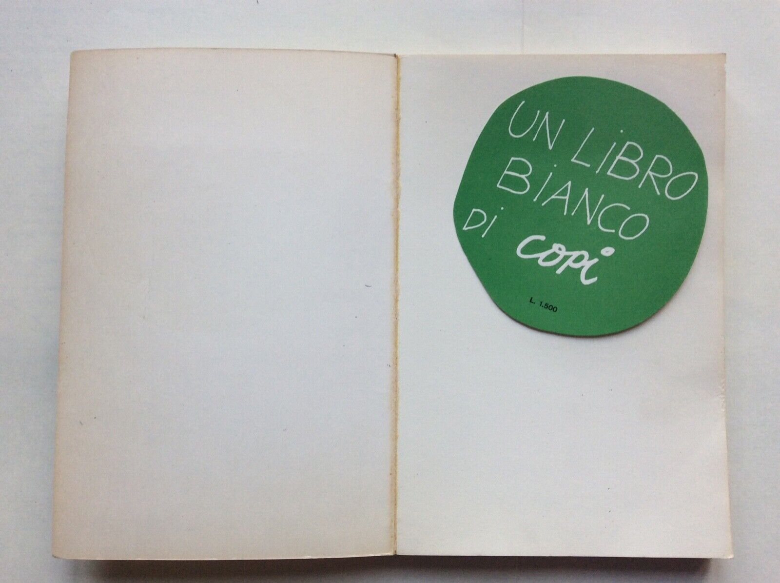 UN LIBRO BIANCO DI COPI E MANIFESTO, SAGDOS 1970