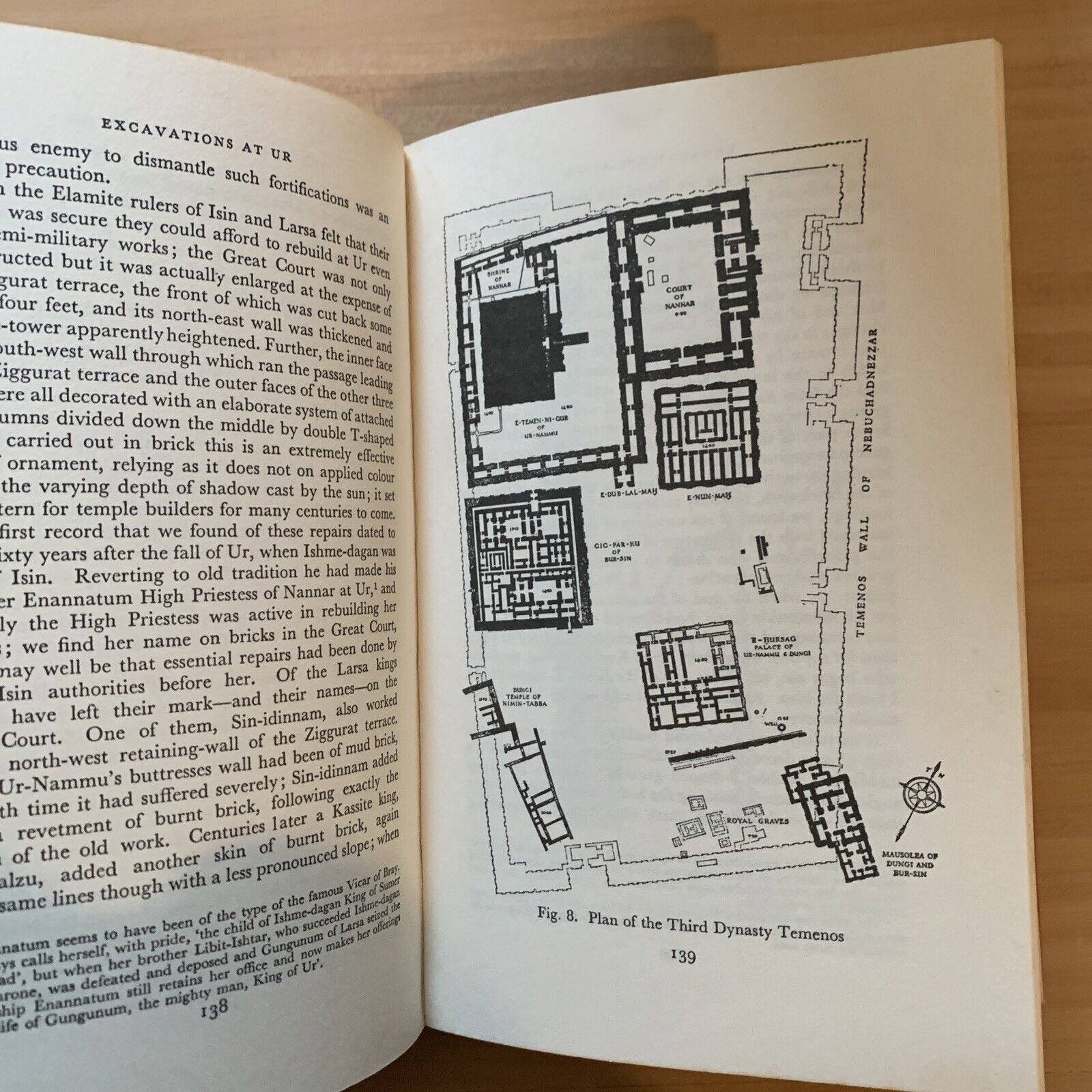 EXCAVATIONS AT UR - SIR LEONARDO WOOLEY. ERNEST BENN 1963