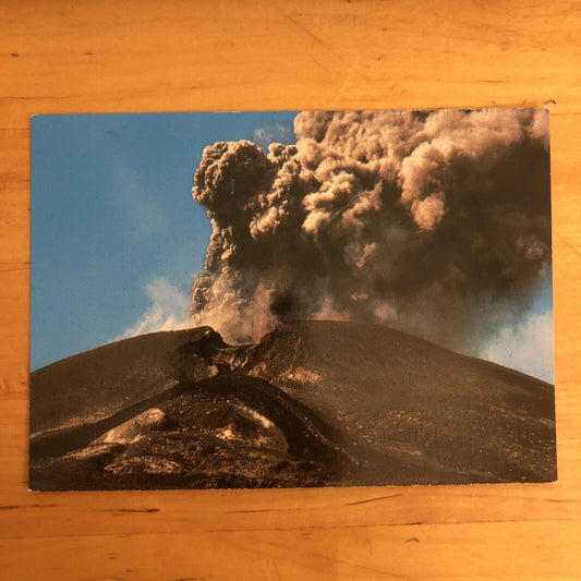 Cartolina ETNA SICILIA ESPLOSIONE DEL CRATERE CON LANCIO DI CENERI, NON VIAGGIAT