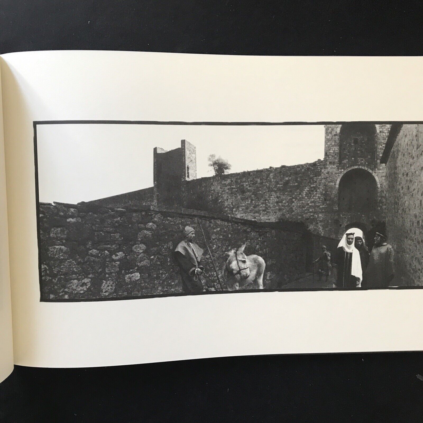 CANOSSA fotografie di Giuliano Ferrari, Pubblimedia 2003, Prodi, Mussini, Badini