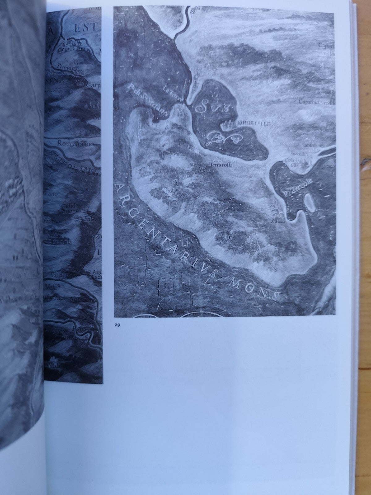 La Galleria delle Carte geografiche in Vaticano, Gambi, Milanesi Pinelli. Panini