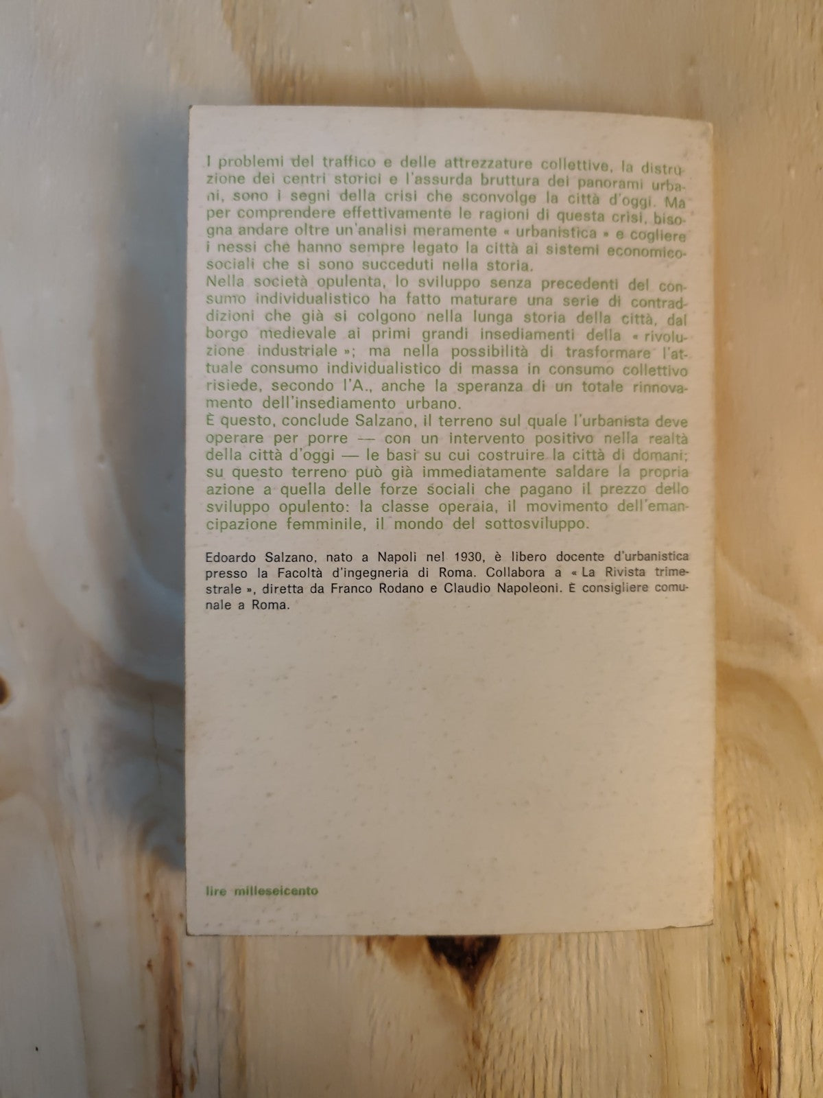 Urbanistica e società opulenta, Edoardo Salzano, Laterza editore 1969