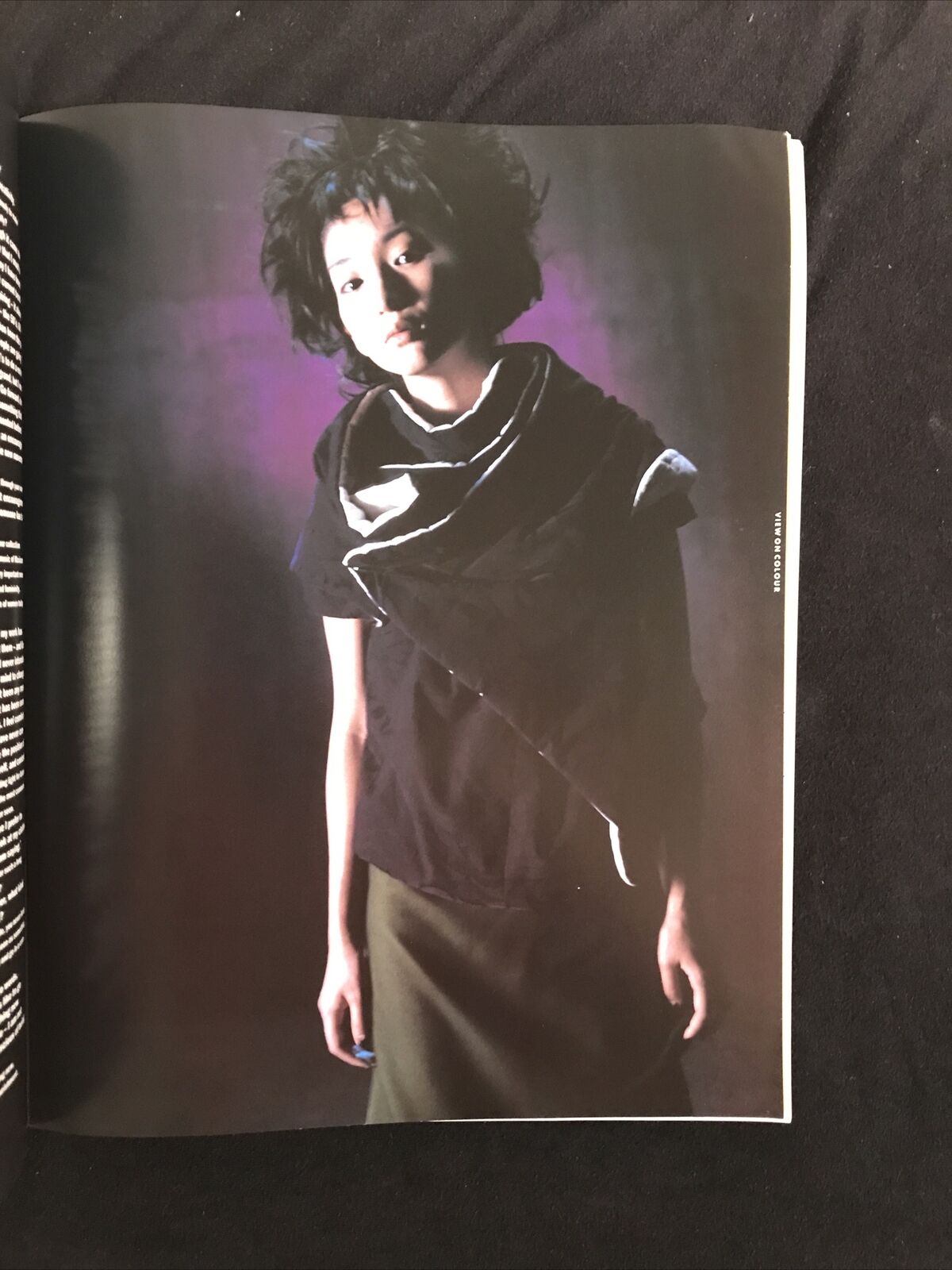 View on Colour. The Colour Forecasting Book. Sep 1996 n9 FASHION -PHOTOGRAPHY