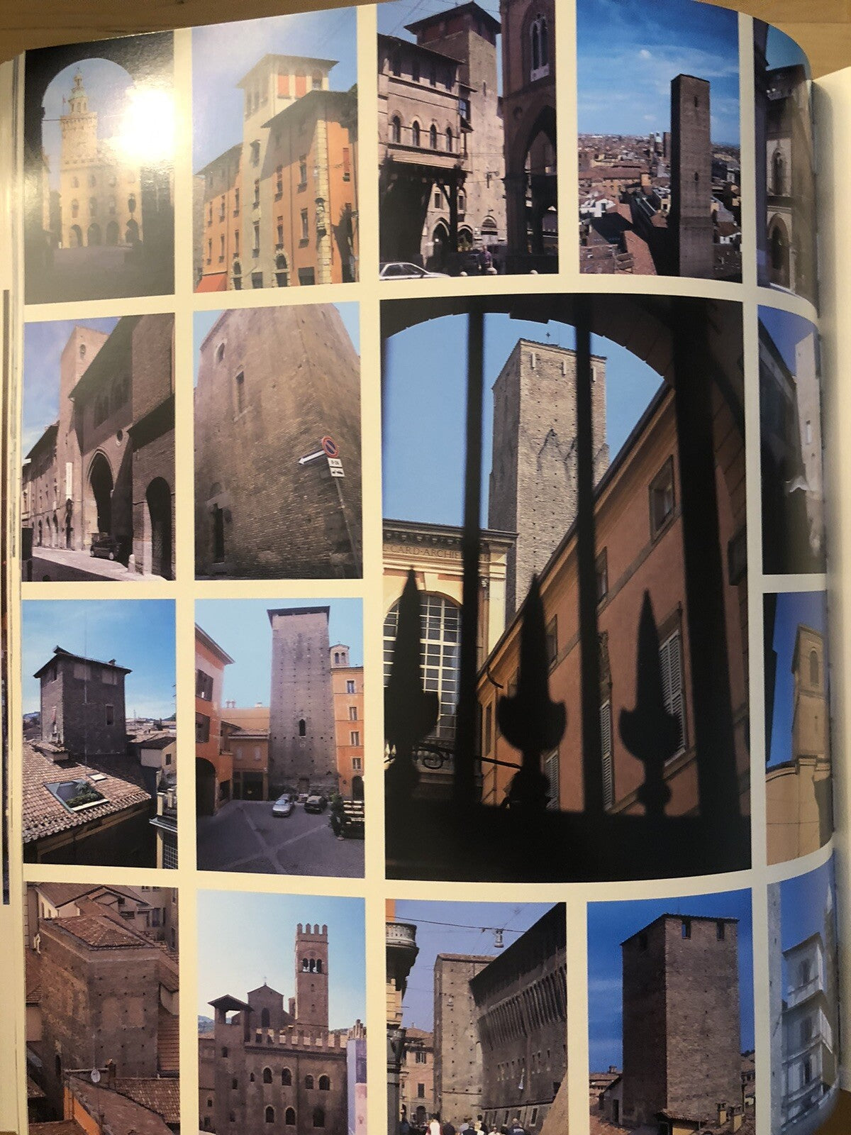Le torri di Bologna, Fabio Morellato. L'Inchiostroblu 2003