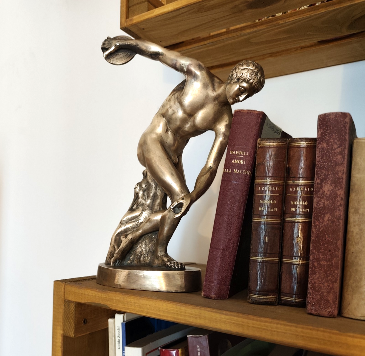 Statuetta scultura - Discobolo - Ottone dorato. Arte classica