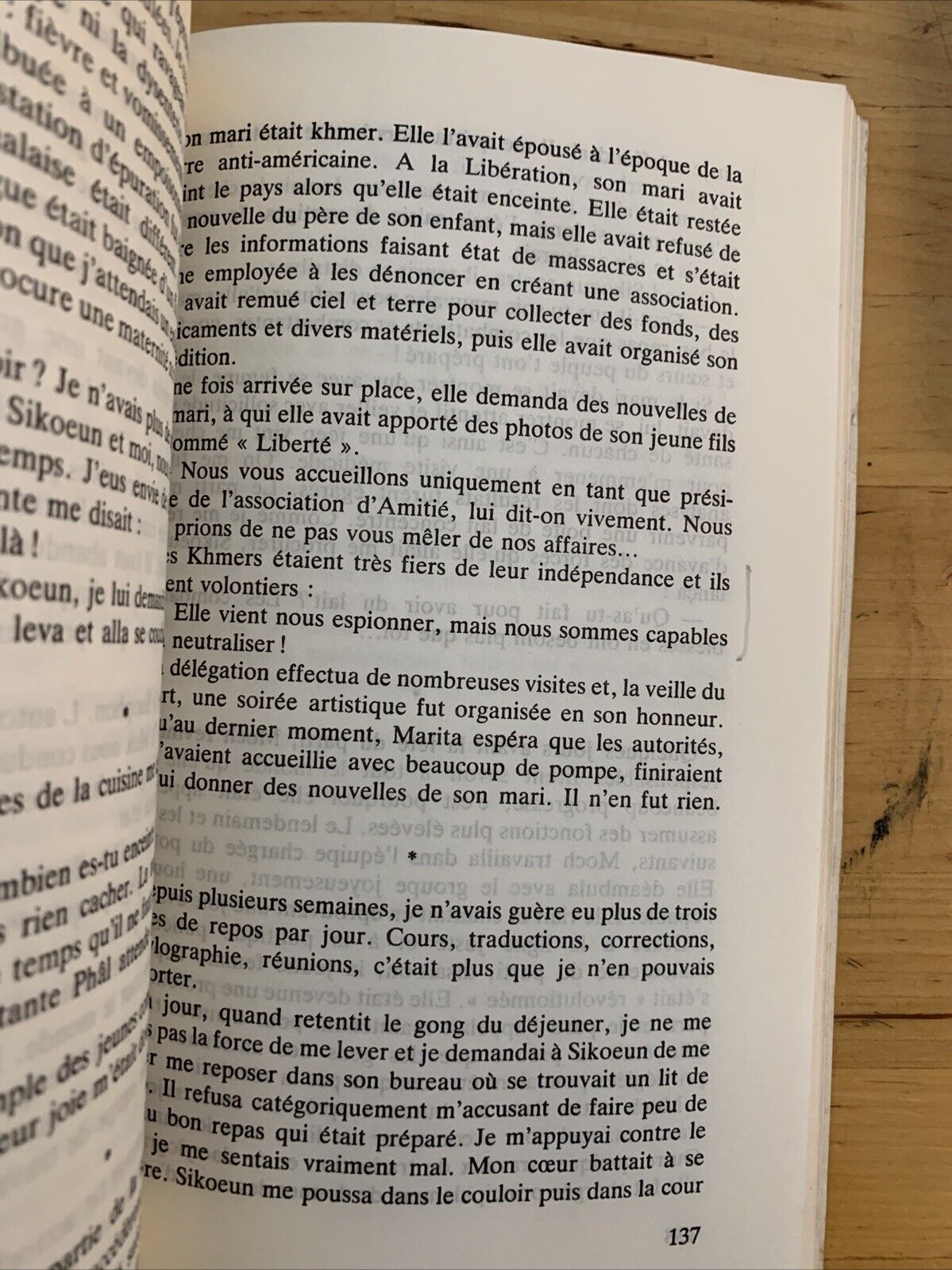 Au delà du ciel Laurence  - Picq barrault, cinq ans chez les Khmers Rouges 1984