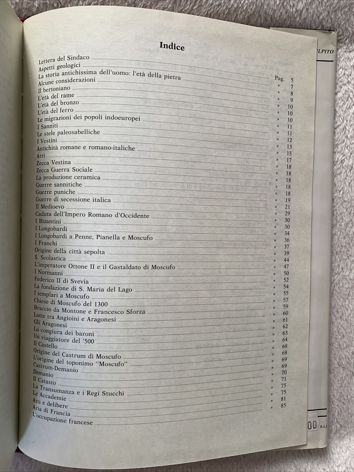 MOSCUFO borgo Carolingio. D'Incecco editore 1991