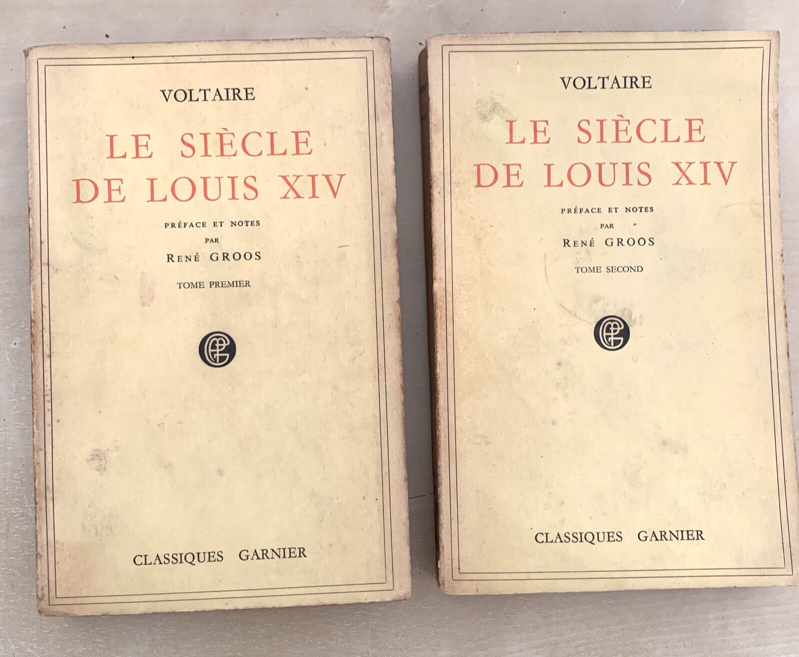 VOLTAIRE - Le Siècle de Louis XIV. René Groos, Tome 1 e 2.  Garnier 1947 #