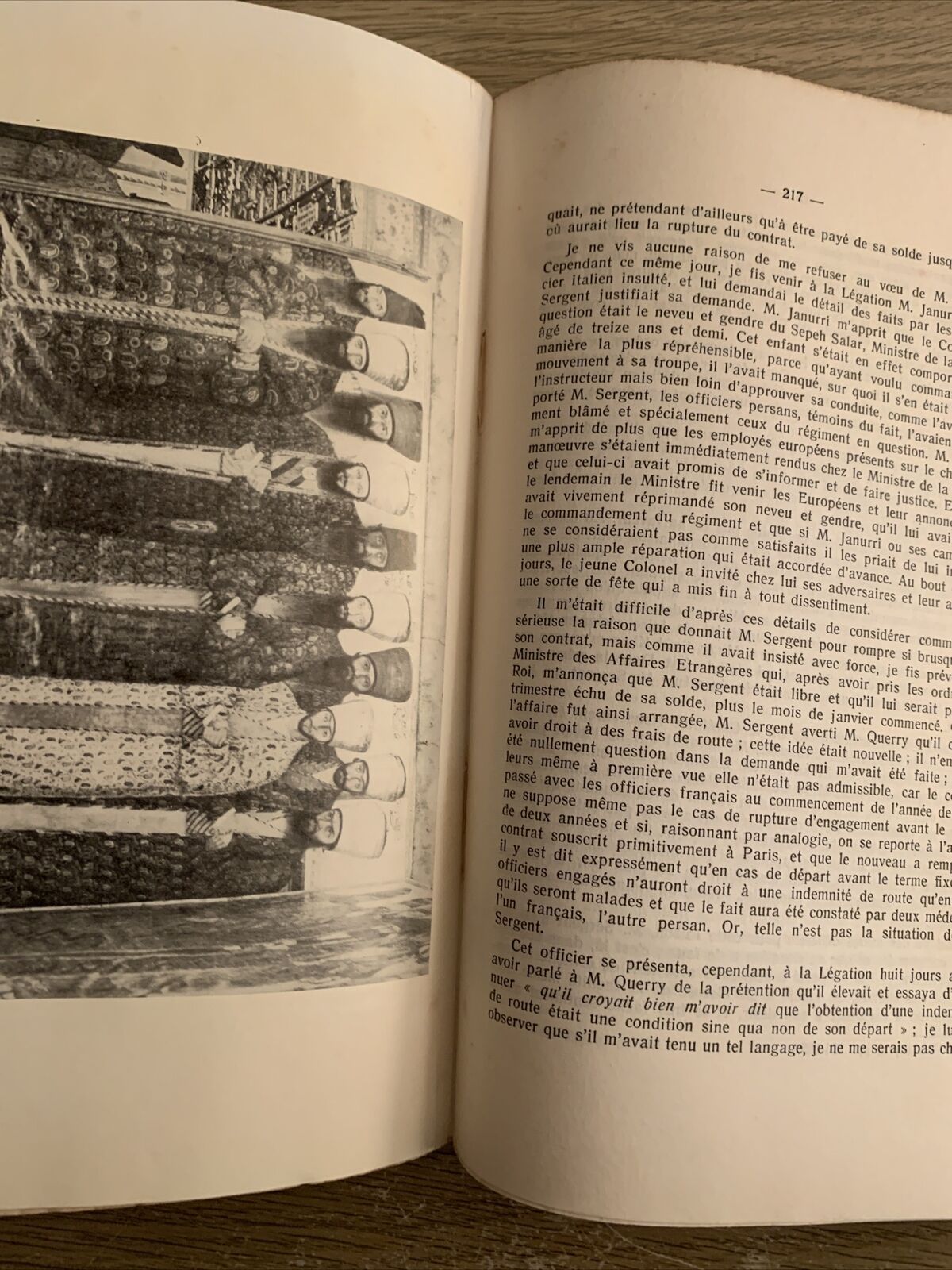 LES DÉPÊCHES DIPLOMATIQUE DU COMTE DE GOBINEAU EN PERSE. ADRIENNE DORIS HYTIER