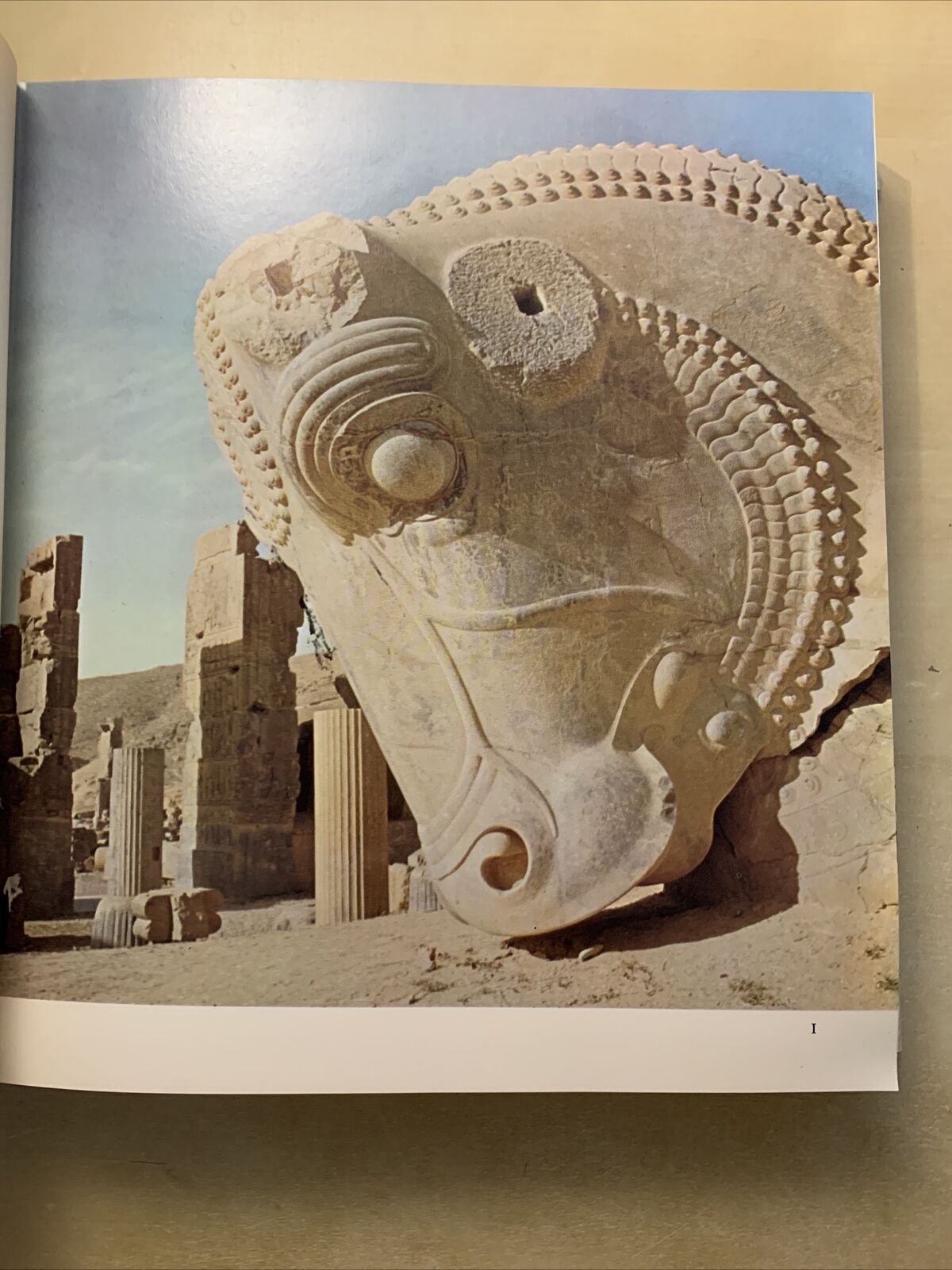 PERSIAN ARCHITECTURE - Arthur Upham Pope. Thames and Hudson 1965