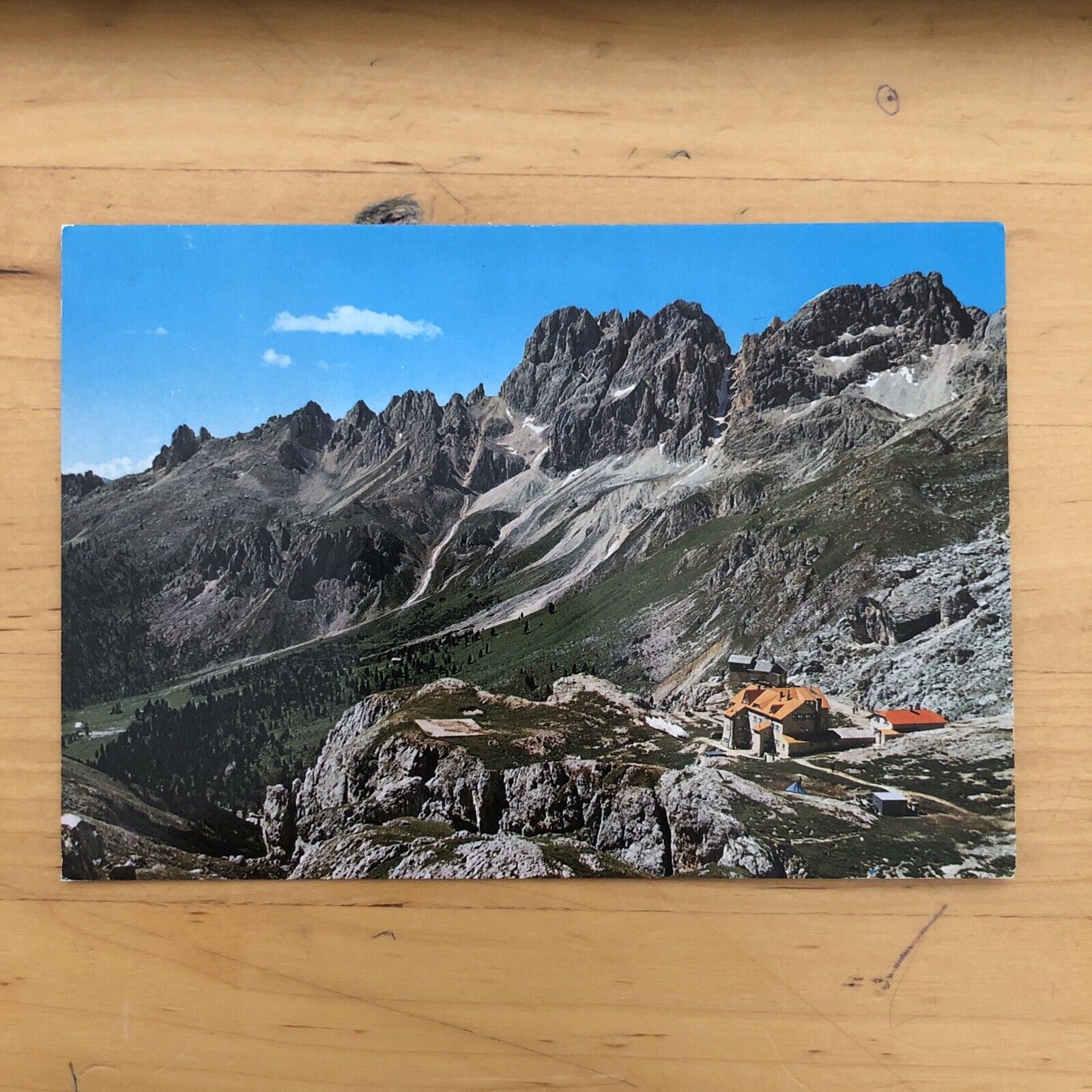 Cartolina DOLOMITI DEL CATINACCIO , TRENTINO. RIFUGI VAIOLET - PREUS, non viaggi