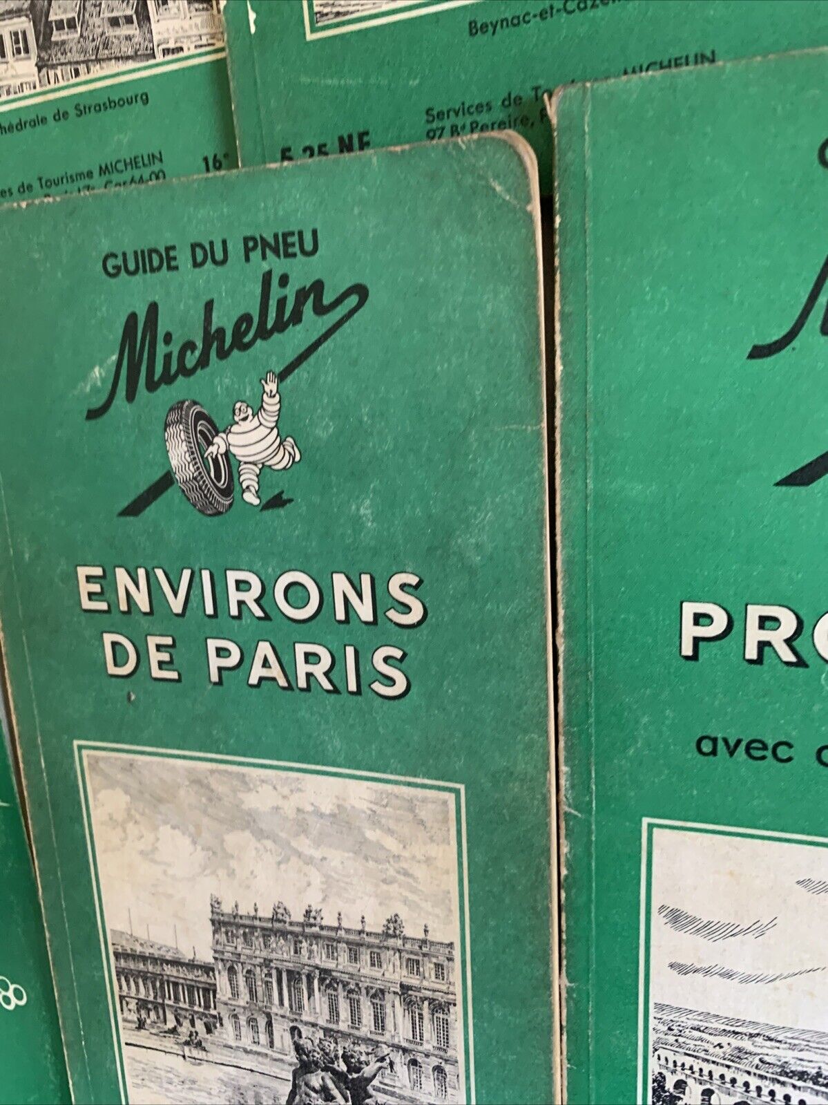 Guide du Pneu Michelin. PARIS ALPES PROVENCE PYRENEES VOSGES VALLES DU RHONE