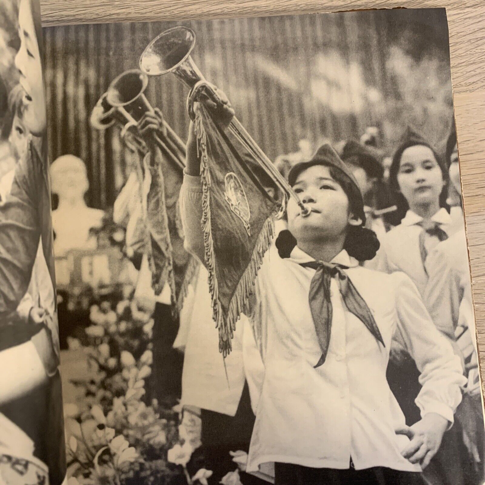 HANOI nha xuat ban van hoi 1975. Hanoi Vietnam Photography *rare*