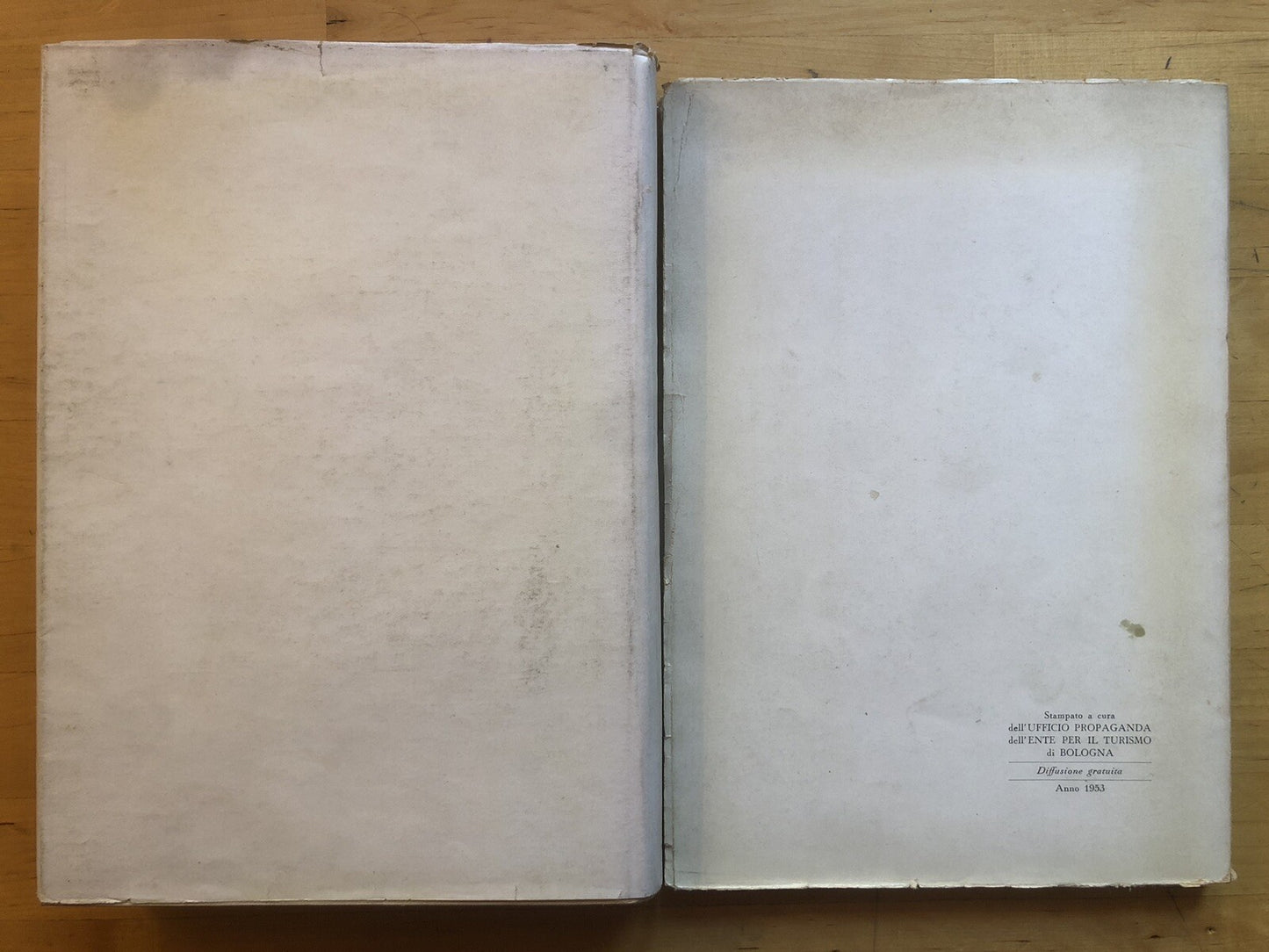 Beseghi Umberto, Castelli e ville bolognesi, introduzione alle Chiese di Bologna