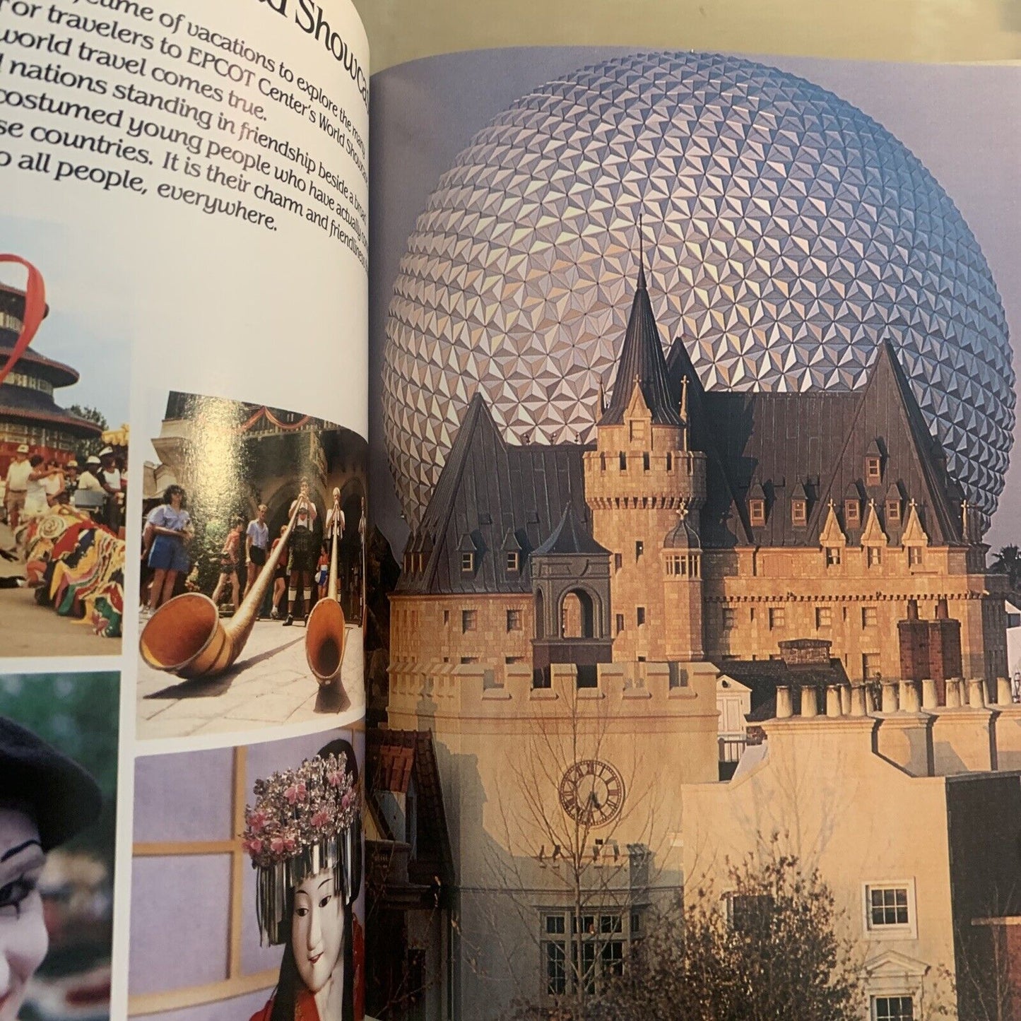 WALT DISNEY WORLD BOOK - Hardcover souvenir book **Rare** DISNEYLAND #