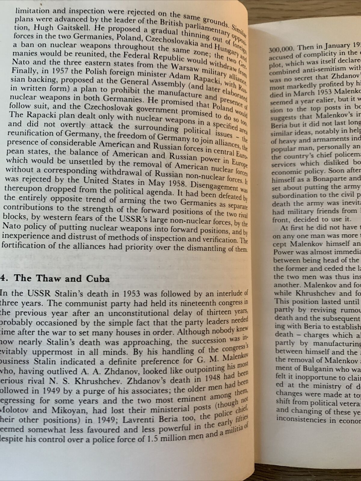 WORLD POLITICS SINCE 1945 - PETER CALVOCORESSI 1977 #