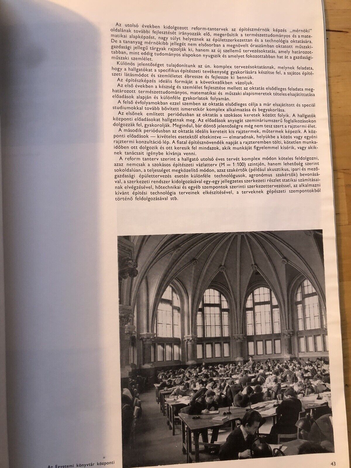 Magyar épitomuveszet 1965/5 HUNGARIAN ARCHITECTURE