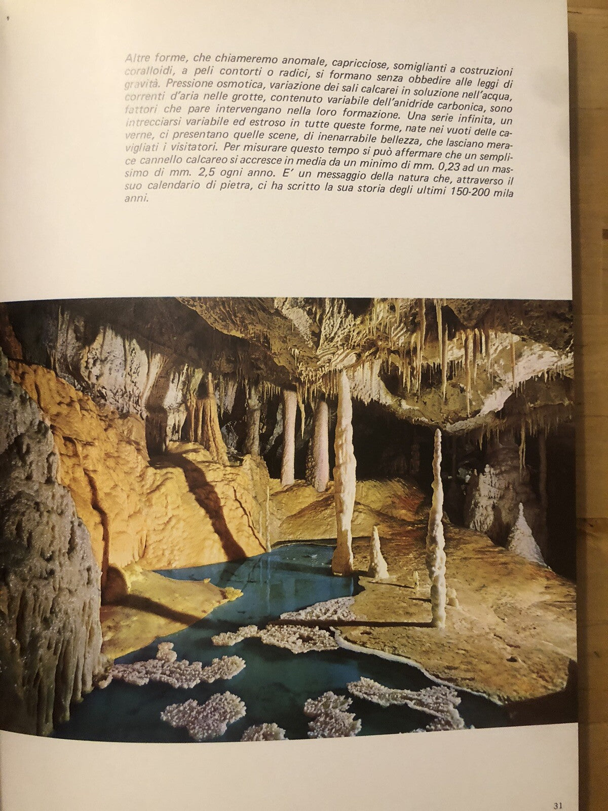 Grotte di Frasassi Genga Ancona, La grotta grande del Vento guida P. Giuseppetti