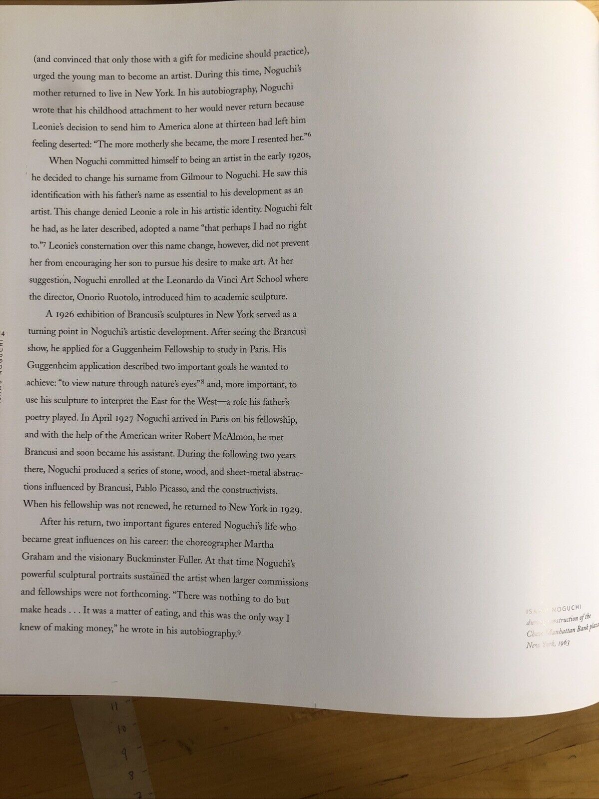 Isamu Noguchi - a study of space, Ana maria Torres, The Monacelli Press 2000