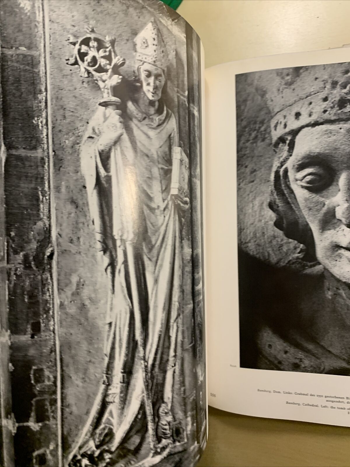 GOTHIC SCULPTURE - Harald Busch, Lohse. Batsford ltd 1963 #